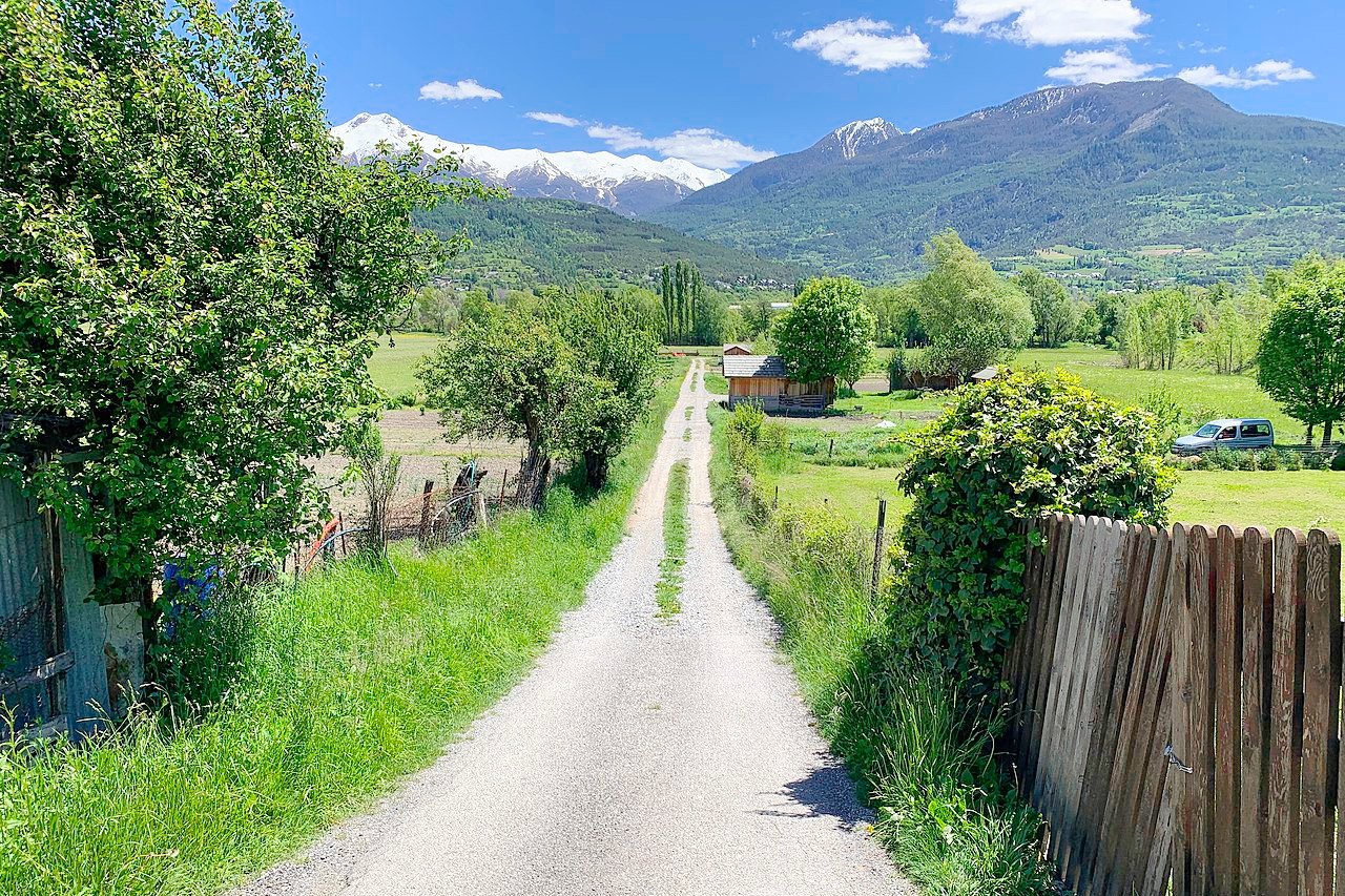 Blue Green Atlas - The Geography of French Alps